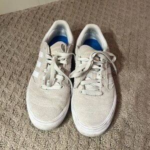 Adidas Busentz Men’s size 6 1/2